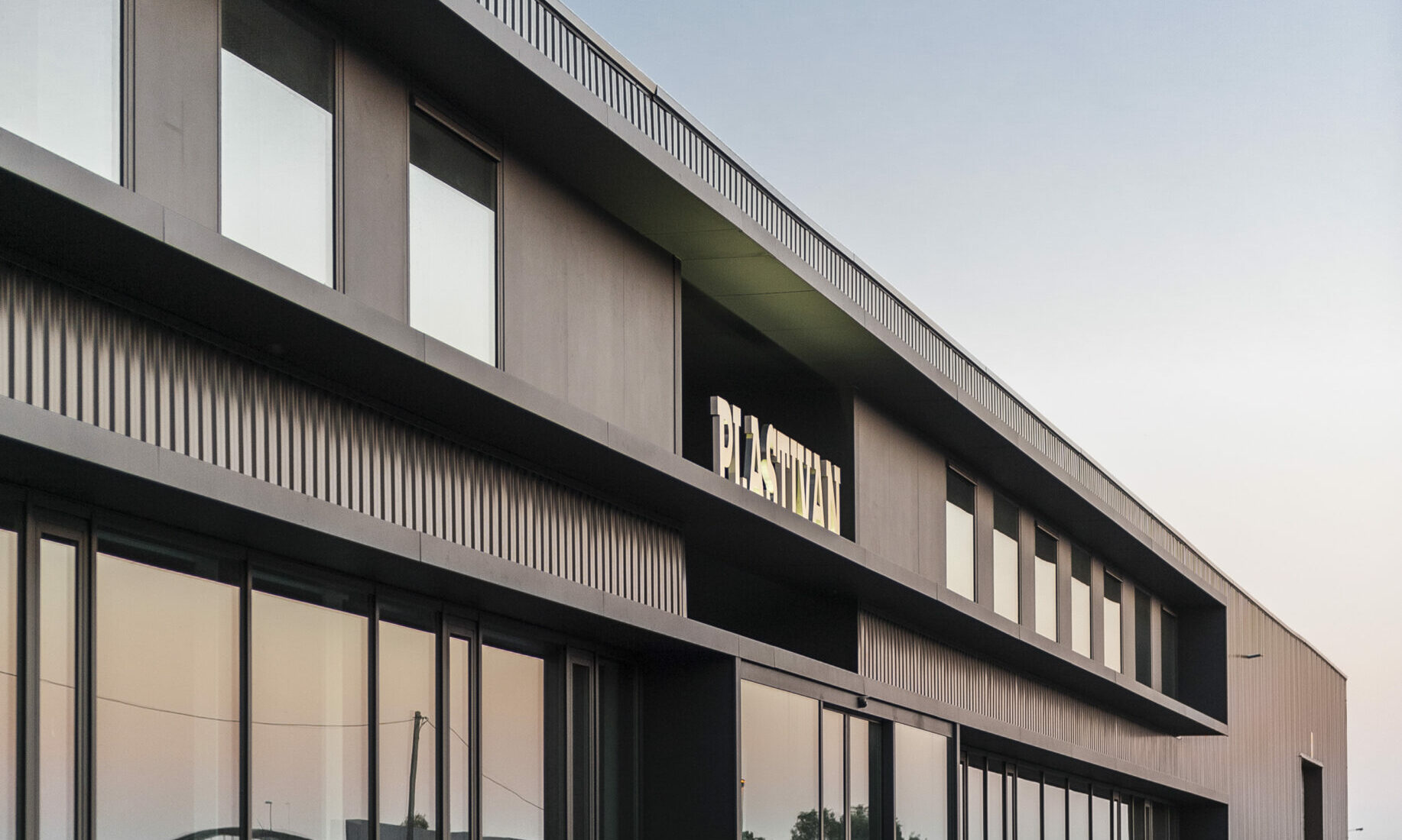 Plastivan Oostrozebeke